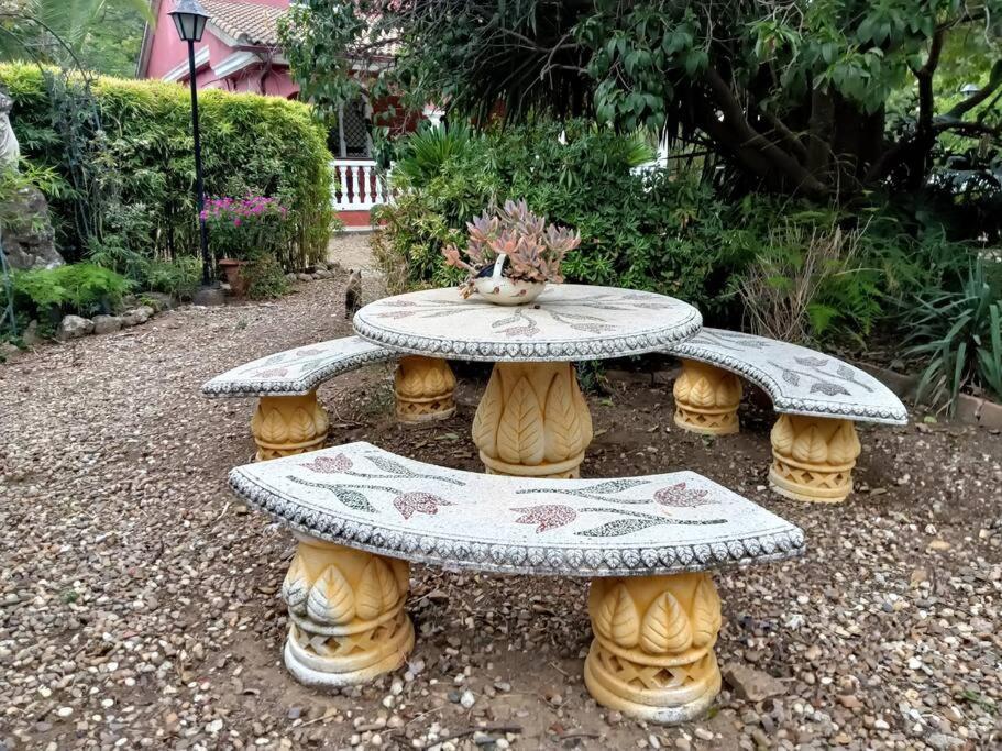 Casa Rural En El Campo Con Animales, Piscina Y Barbacoa Almodovar del Rio Bagian luar foto